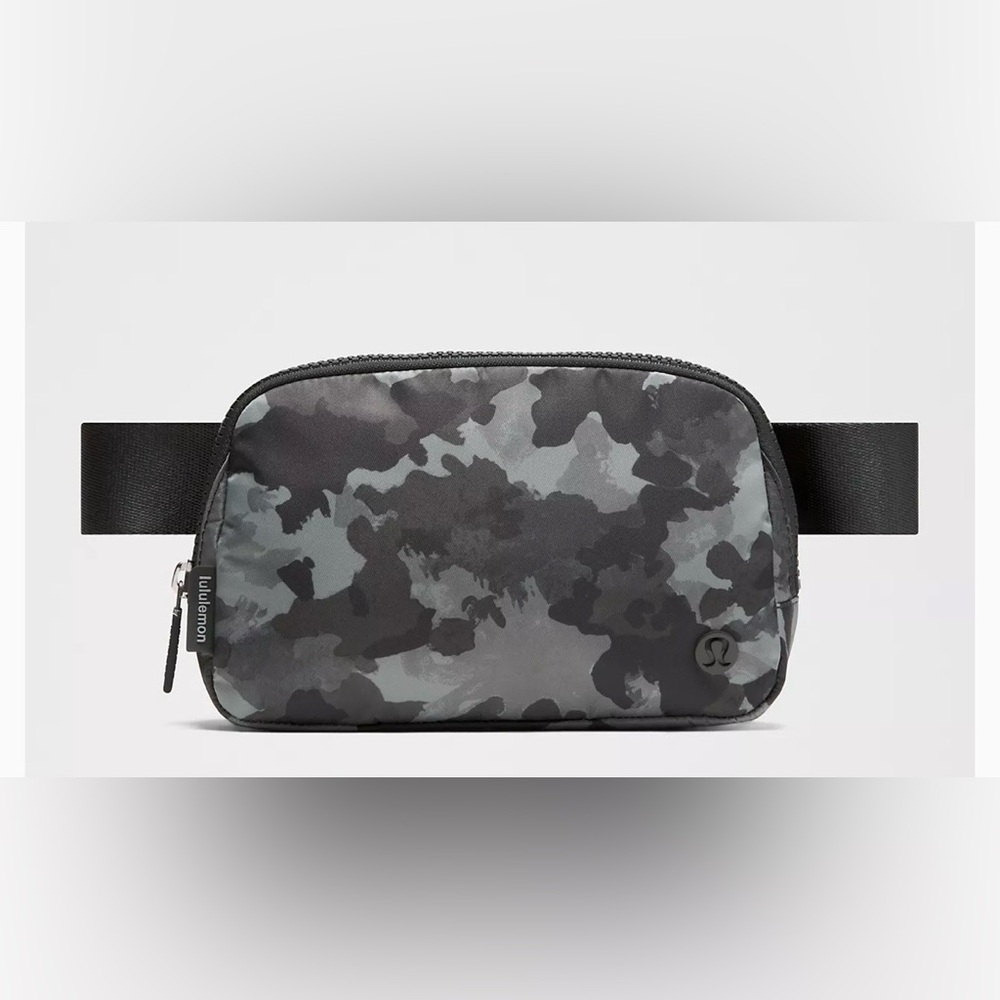 Lululemon Everywhere Belt Bag Camo Grey/Onyx 1L New - Picture 2 of 11